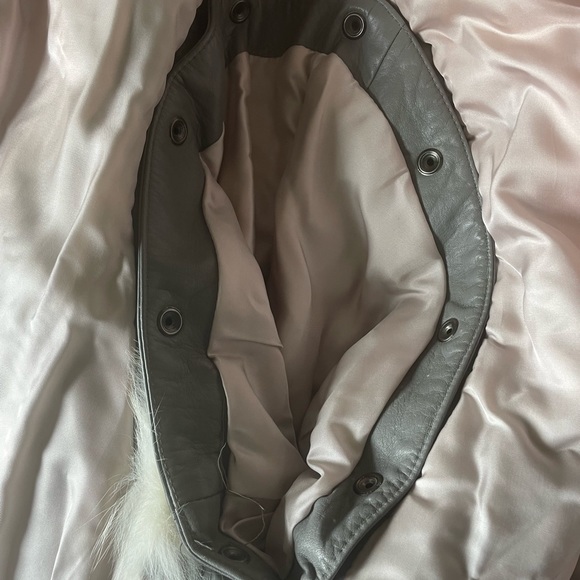 Fox Fur and Leather Jacket - Picture 4 of 5